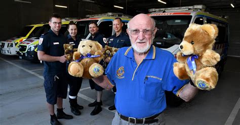 Horsham City Lions Club Donate Teddy Bears To Ambulance Victoria Horsham The Wimmera Mail