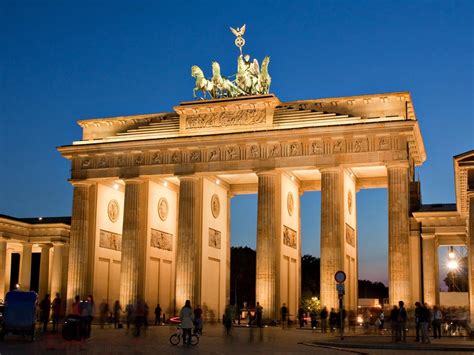 About Brandenburg Gate In Berlin Map Facts Location Best Time To Visit