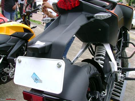 Colour options and price in india. KTM Duke 200 launched @ an introductory price of Rs. 1 ...