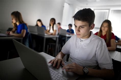 Why Students Should Be Allowed To Use Laptops In Class