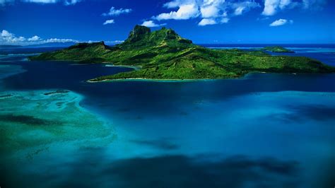 Green Volcanic Island Island Volcano Sea Ocean Hd Wallpaper Peakpx