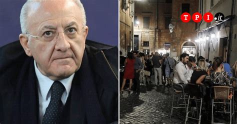 Il presidente della regione campania, vincenzo de luca annuncia il coprifuoco per il fine settimana. Covid, da venerdì in Campania coprifuoco dalle ore 23