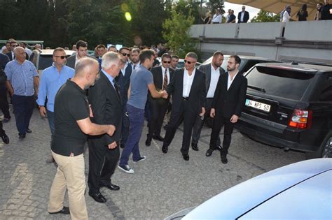 Twitter may be over capacity or experiencing a momentary hiccup. Sedat Peker on Twitter: "Rahmetli Füsun ÖZDOĞAN Hanım ...