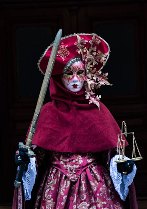 There are 38 videos about maskenball on vimeo, the home for high quality videos and the people who love them. Venezianischer Maskenball in HH Foto & Bild | szene ...