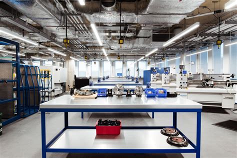 A Glimpse Inside The Verena Holmes Building Engineering Workshop Engineering Technology And