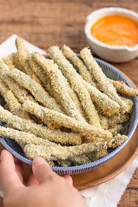 In a separate bowl mix together parmesan cheese, salt, pepper and paprika. The Best Crispy Oven-Baked Green Bean Fries Recipe | Foodal