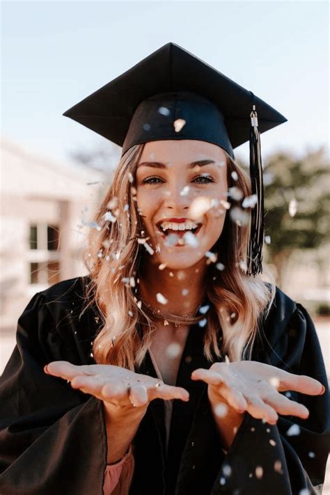 73 Amazing College Graduation Pictures To Take In 2024