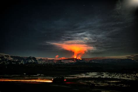 Volcanic Eruption In Fimmvörðuháls Iceland 2010 Prelude To The