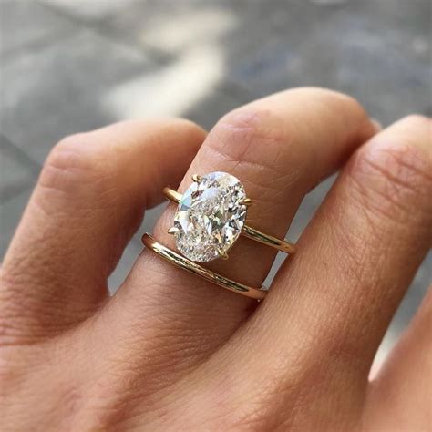 Oval Obsession Get Hailey Baldwins Engagement Ring Look Simple