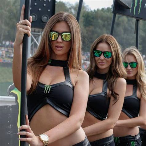 Sexy Race Girls Are The Best Part Of Motorsports 89 Pics
