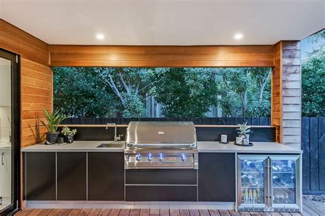 Look At This Awesome Outdoor Kitchen Featuring An Alfresco Grill