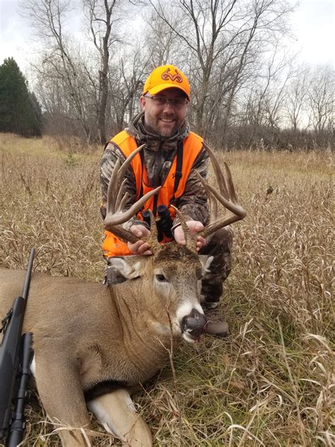 Guided Whitetail Deer Hunts Minnesota Affordable Deer Hunts