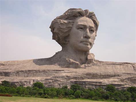 These Mega Sculptures Are The Biggest In The World Statue Sculptures