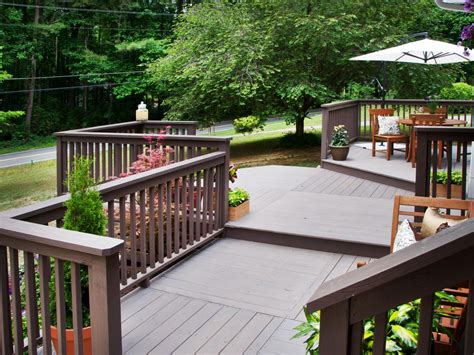 Fabulous Front-Yard Decks and Patios | Outdoor Spaces ...