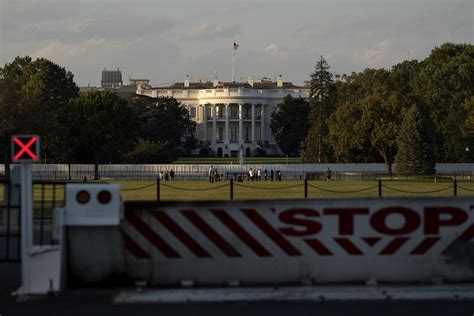 White House Security Official Crede Bailey Hospitalized With Covid 19