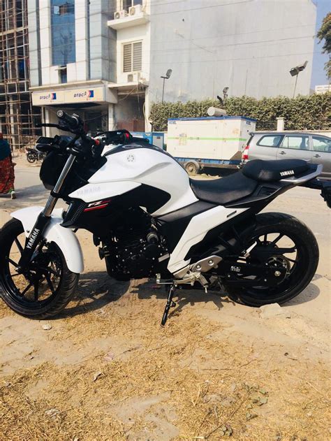 The 2009 yamaha fz6 is a brilliant all round motorcycle that combines exciting performance and great style with an incredible level of riding comfort. Used Yamaha Fz 25 Bike in New Delhi 2017 model, India at ...