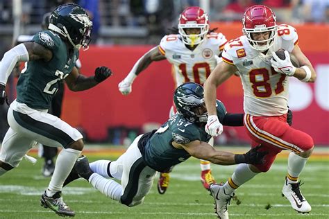 Watch Travis Kelce Catch A Touchdown Pass For The Chiefs In The First