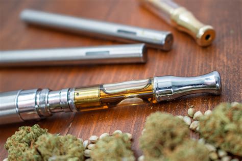 What's the Difference Between CBD Vape Cartridges and THC Cartridges? - The Grueling Truth