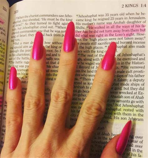How To Get Beautiful, Natural, Long Nails ⋆ Beverly Hills Magazine