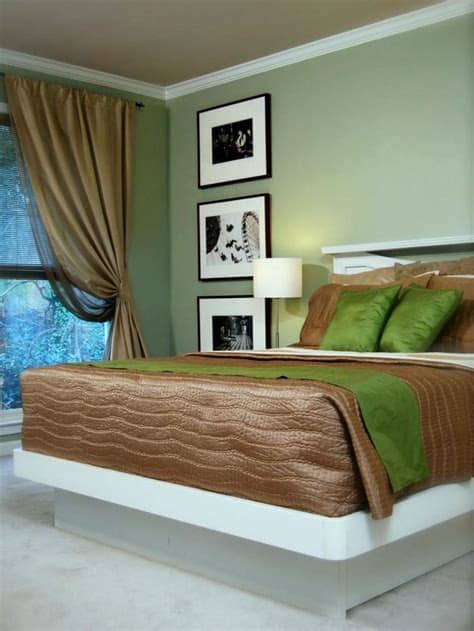 They're modern, chic, and very comfortable forage candle offers a unique type of home decor product that provides customers a relaxing pillow decor is an online retailer and wholesaler of designer pillows. 15 Home Staging Tips | Designed to Sell | HGTV