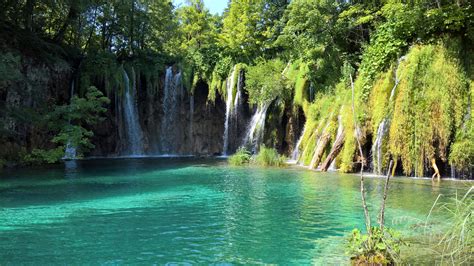 Expose Nature The Beautiful Crystal Waters Of Plitvice Lakes National