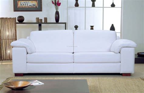 Con i nostri divani lineari, le dimensioni non sono più un problema. Divano due posti design moderno braccioli larghi rivestimento pelle o ecopelle Vari Colori e ...