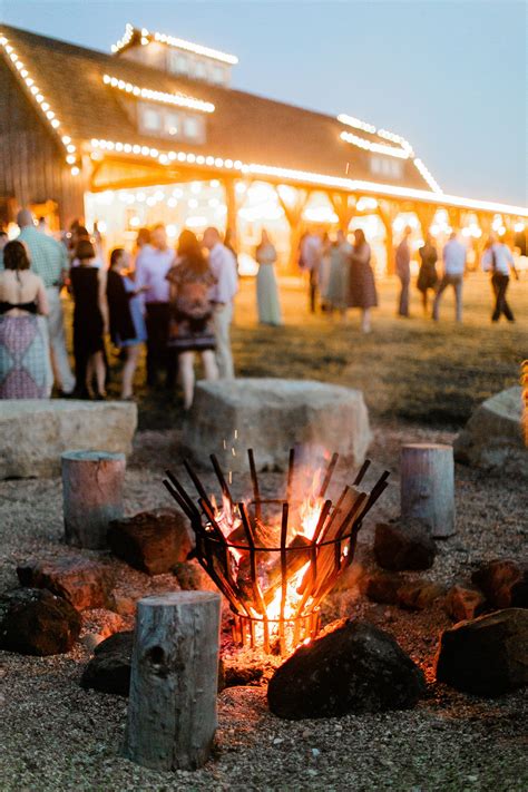 Fire Pits Add A Special Touch To Weddings Outdoor Night Wedding Fire