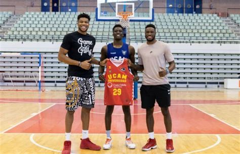 He was born in 2000s, in generation z. Alex Antetokounmpo a impresionat la debutul în Spania ...
