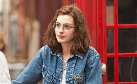 I'm about to meet anne hathaway at a restaurant in her new york neighborhood when a strange number comes up on my cell phone. Anne Hathaway - One Day | Atrizes lindas, Atrizes, Fotos ...