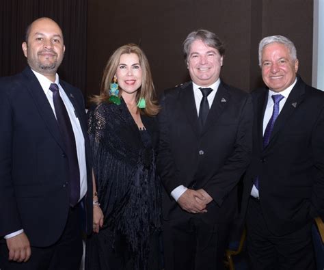 Jean claude bessudo, presidente de aviatur, la mayor red de agencias de colombia, se muestra pesimista frente al impacto del coronavirus en el sector. Tras 70 años de aportes al crecimiento del turismo, Anato ...