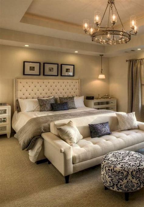 10 Master Bedroom Wall Decor Ideas