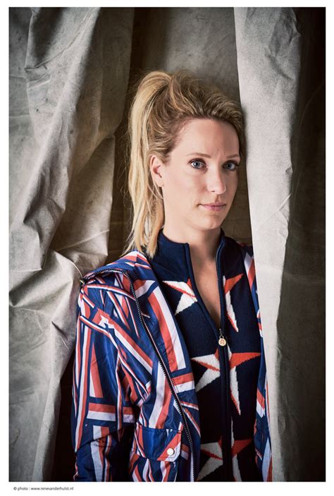 Add a bio, trivia, and more. Voetbalpresentator Hélène Hendriks: 'Ik ben blij dat ik ...