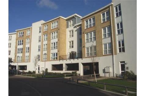 Larn1806014 epc d ll reg4352/12/25120 first floor flat, security entry, fitted kitchen, one double bedroom, gas heating, outside space, central location. 1 Bedroom Flat Let in GRAVESEND, DA12