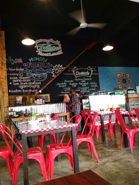 (09) 774 4955 social email : cloudymonday: TREE UNDER INDERA MAHKOTA - TEMPAT LEPAK BARU