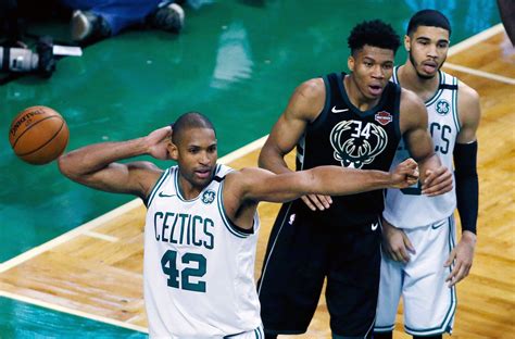 Kevin durant/james harden/kyrie irving vs. Bucks Vs Celtics Playoffs 2019 Game 1 - Kawhi throws down over giannis. - france-hupays