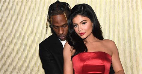 Kylie Jenner Wears Red Strapless Gown At Pre Grammys Gala Teen Vogue