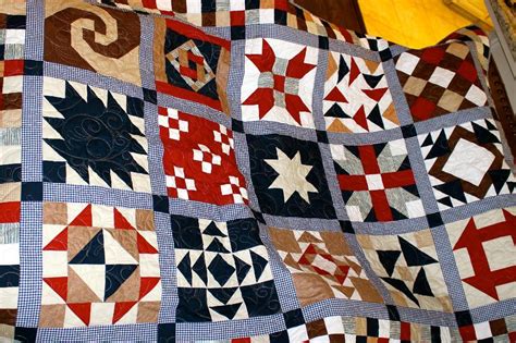 Scroll down the page until you see the quilt you like, then click on the words click for pdf download (or the hyperlinked website name) in the title above the quilt. 7 Stunning Sampler Quilt Patterns