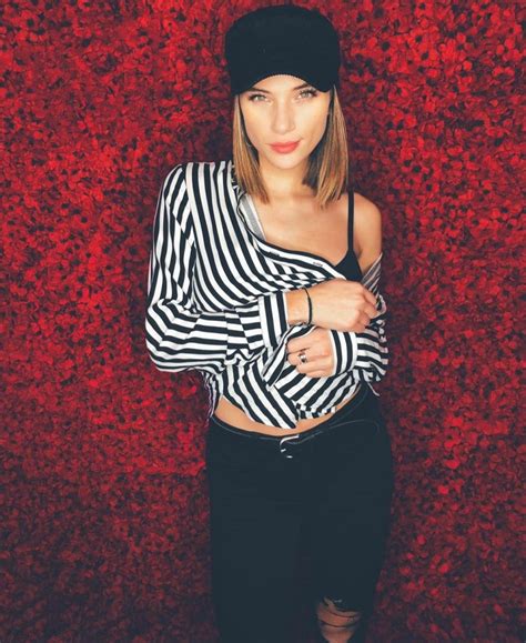 Meet rob holding's stunning girlfriend paige almendariz. Meet Rob Holding's stunning girlfriend Paige Almendariz
