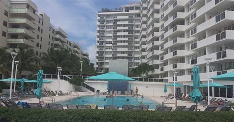 Hotel The Ritz Carlton South Beach Miami Beach Usa Trivagoat