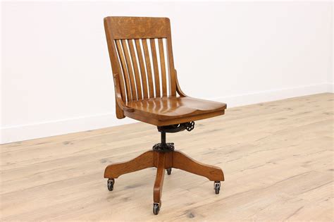 Traditional Oak Antique Adjustable Swivel Office Desk Chair Milwaukee