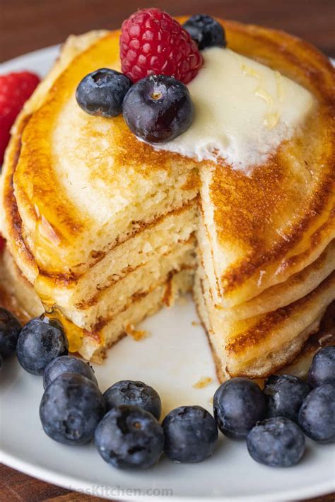 Quick And Easy Buttermilk Pancakes Recipe