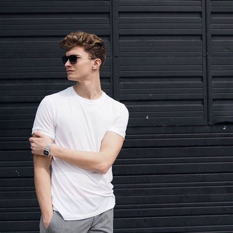 32 Street Style Instagram Accounts For Men Men Style Tips Instagram