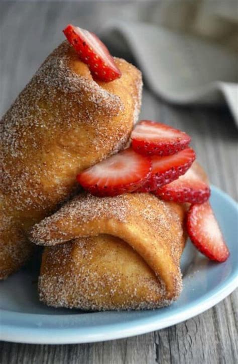 Strawberry Cheesecake Chimichangas Mexican Desserts Youll Wish You