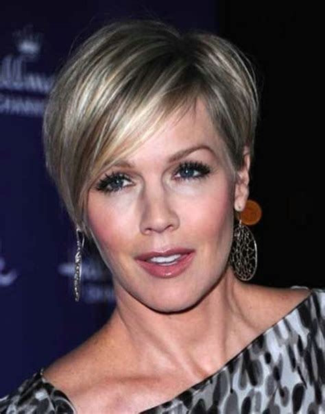 Most Flattering Hairstyles For Older Women Haircuts Hairstyles