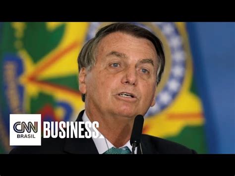 Bolsonaro sanciona lei que autoriza reforma do IR como fonte do Auxílio