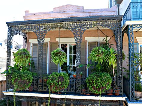 French Quarter Condos Courtyards Views And Galleries Add Value New