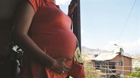 El Suicidio Un Escape De La Mujer Embarazada Soltera Grupo Centro