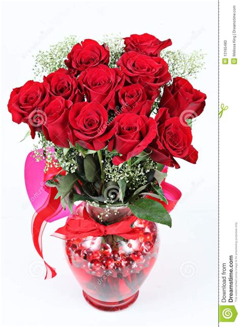 Per richieste di disponibilità o esigenze di personalizzazione compila il modulo e otterrai risposte rapide e efficaci. Un Mazzo Delle Rose Rosse Dozzina Fotografia Stock - Immagine di isolato, colorful: 13165480