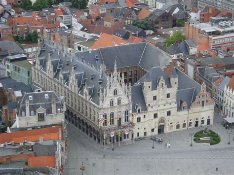 Beginner of gevorderde, jong of oud: Mechelen City Hall | België, Steden