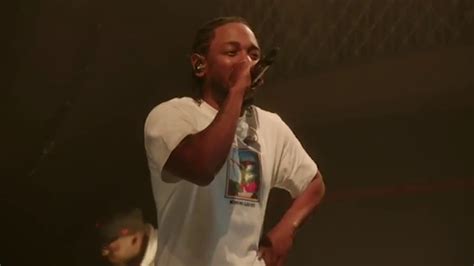 kendrick lamar brings fans up on stage during show in brooklyn youtube